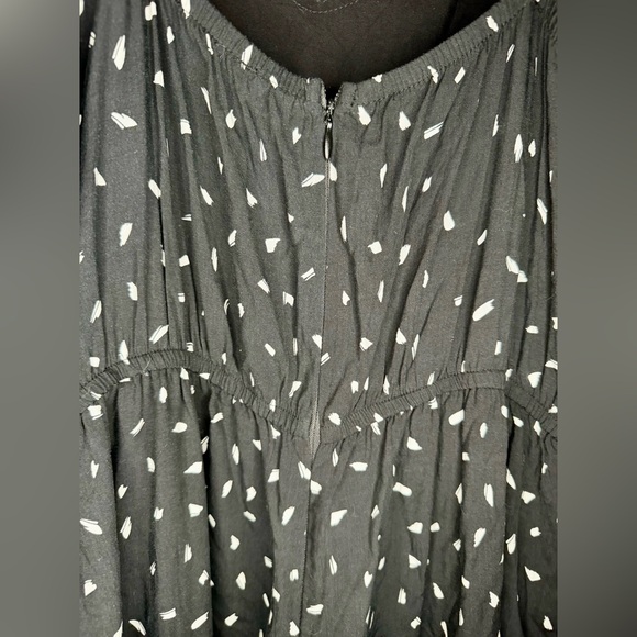 Lulus in demand romper jumpsuit pantsuit black size XL. Can be dressed up & down - Picture 4 of 8